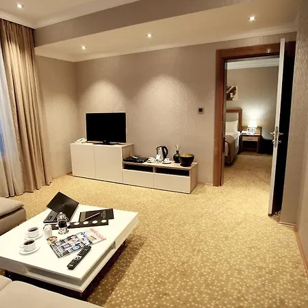 Hotel Pietra 4*